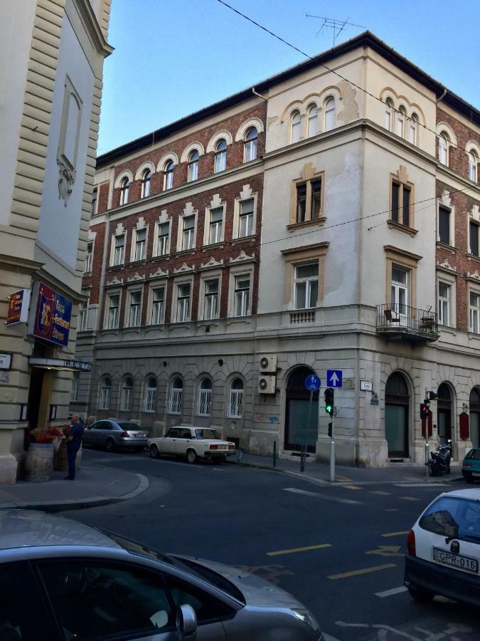 Buda Boutique Apartment Budapest Luaran gambar